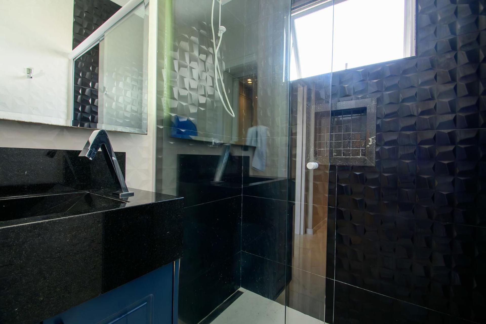 Apartamento Apto Vista Mar Na Av. Atlantica, Barra Sul Nf1414 *