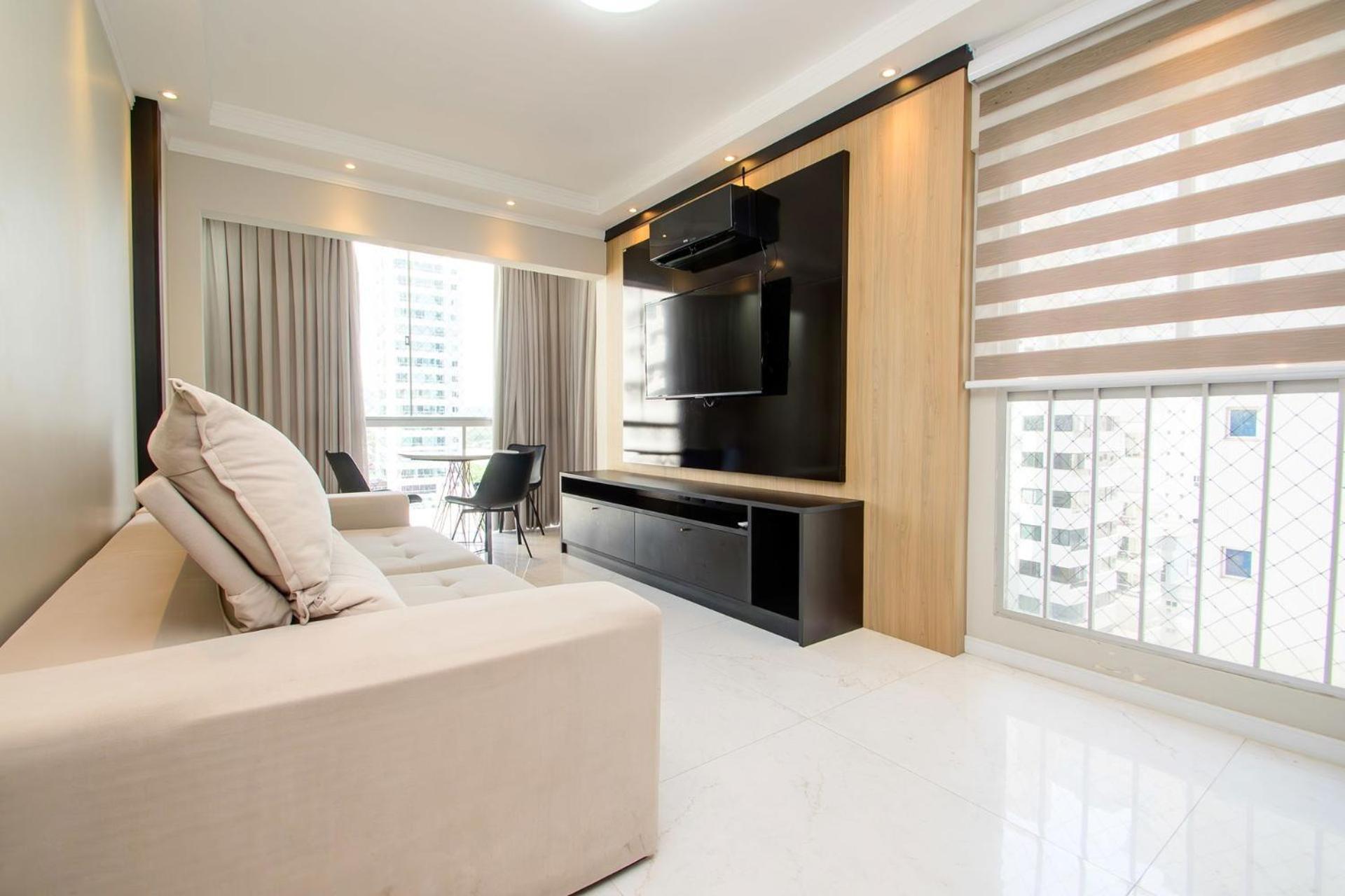Apartamento Apto Vista Mar Na Av. Atlantica, Barra Sul Nf1414 *